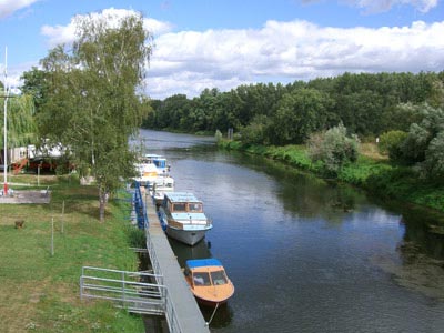 Bootsanleger in Nienburg