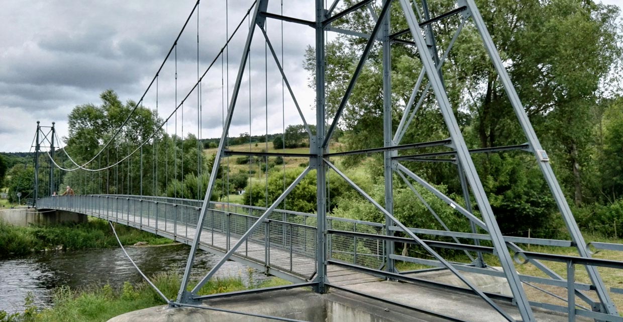 Eutersdorfer Schaukelbr&uuml;cke &uuml;ber die Saale