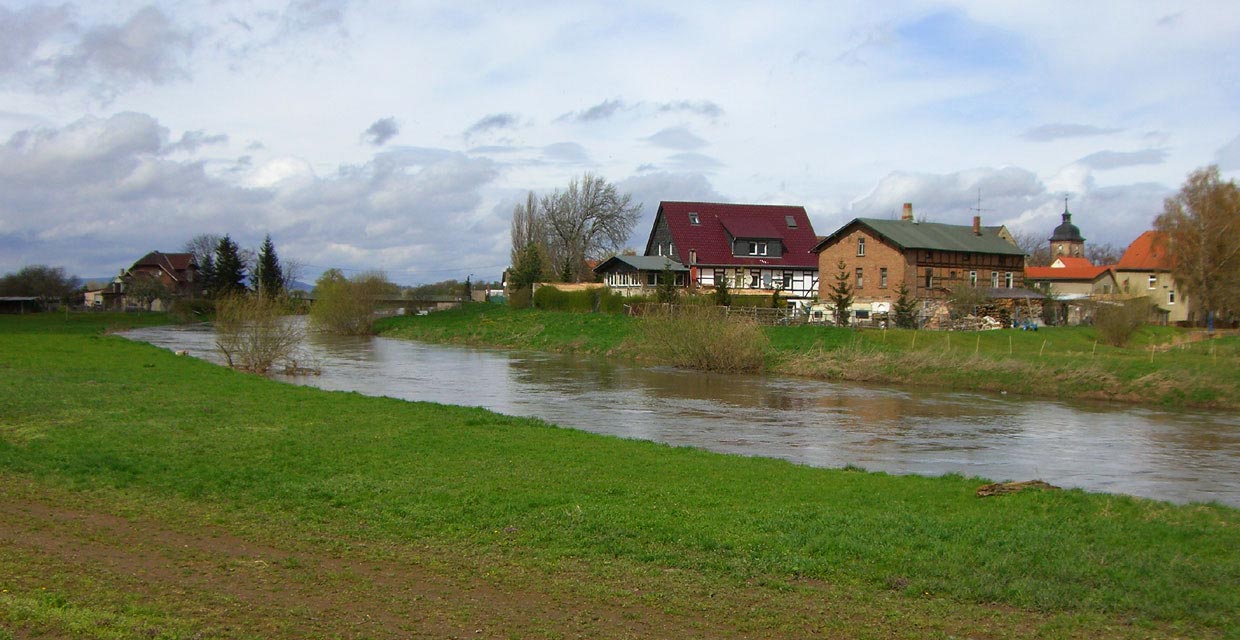 Blick über die Unstrut nach Schönewerda