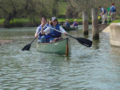 Paddler vor Schleuse Artern Paddler vor Schleuse Artern